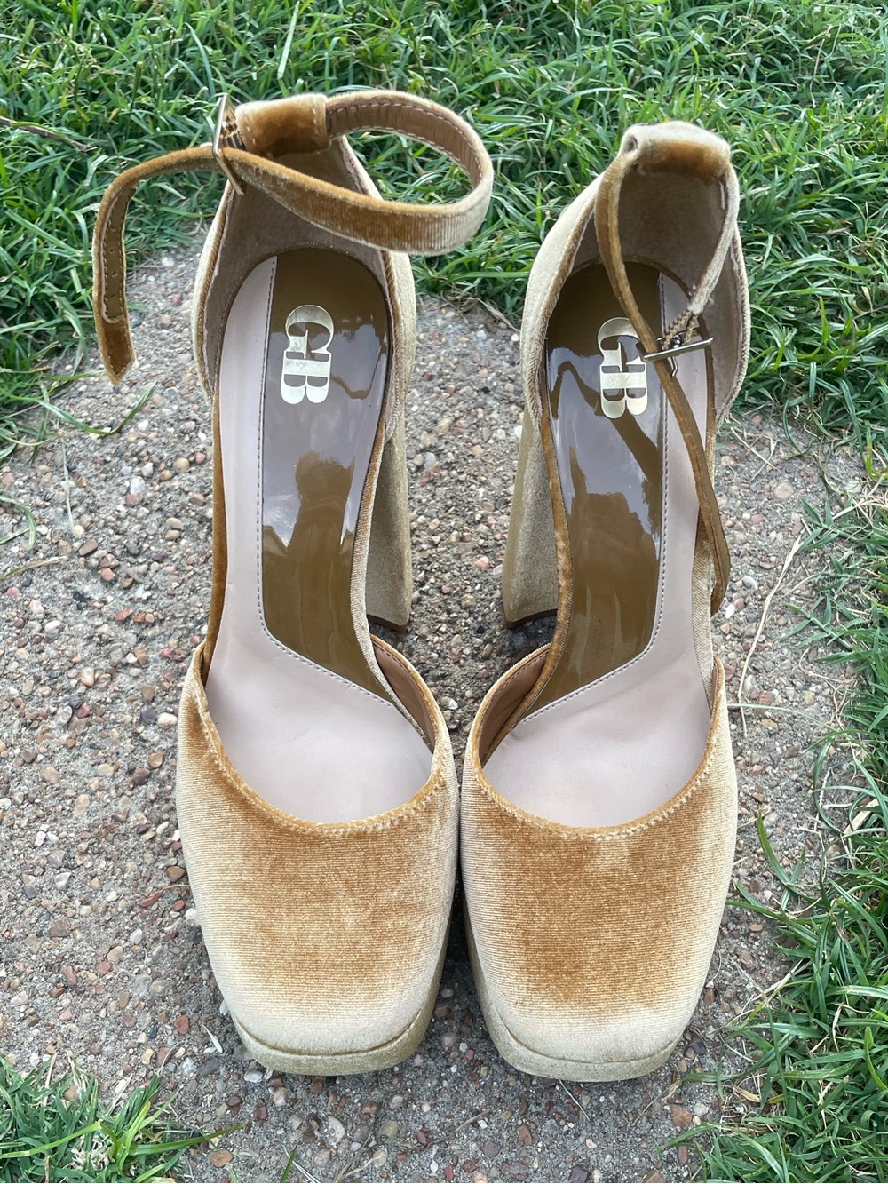 Chunky Platform Ankle-Strap Pumps in Gold Velvet - Picture 6 of 7